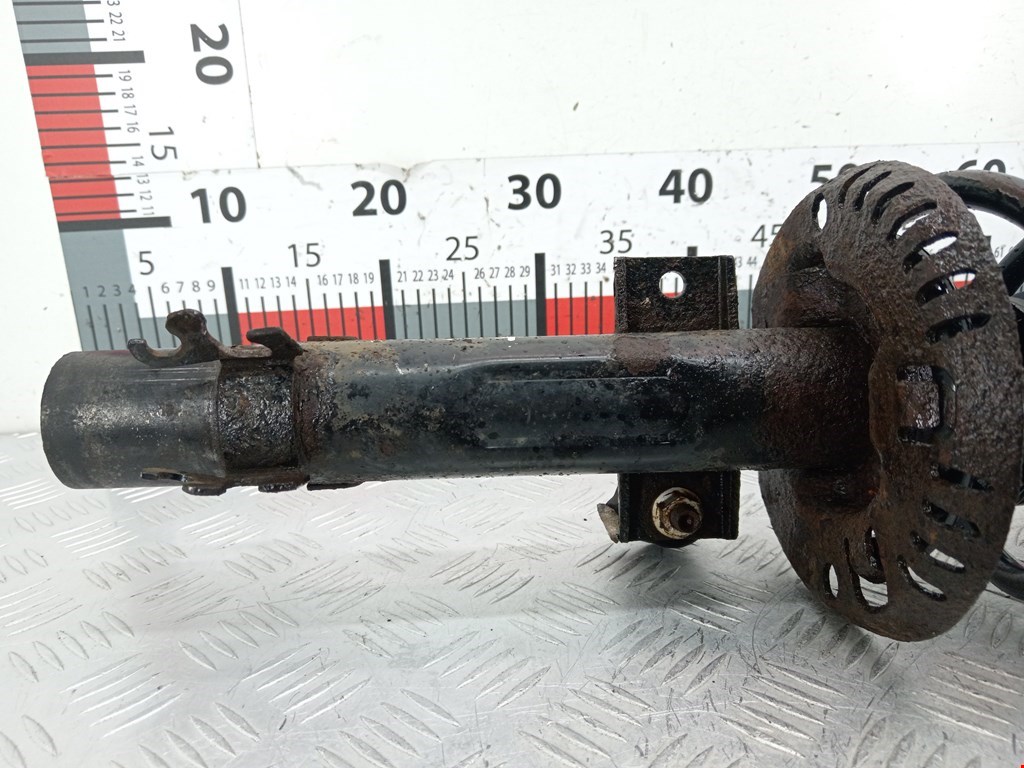 Амортизатор передний правый SKODA Rapid 2012-2020