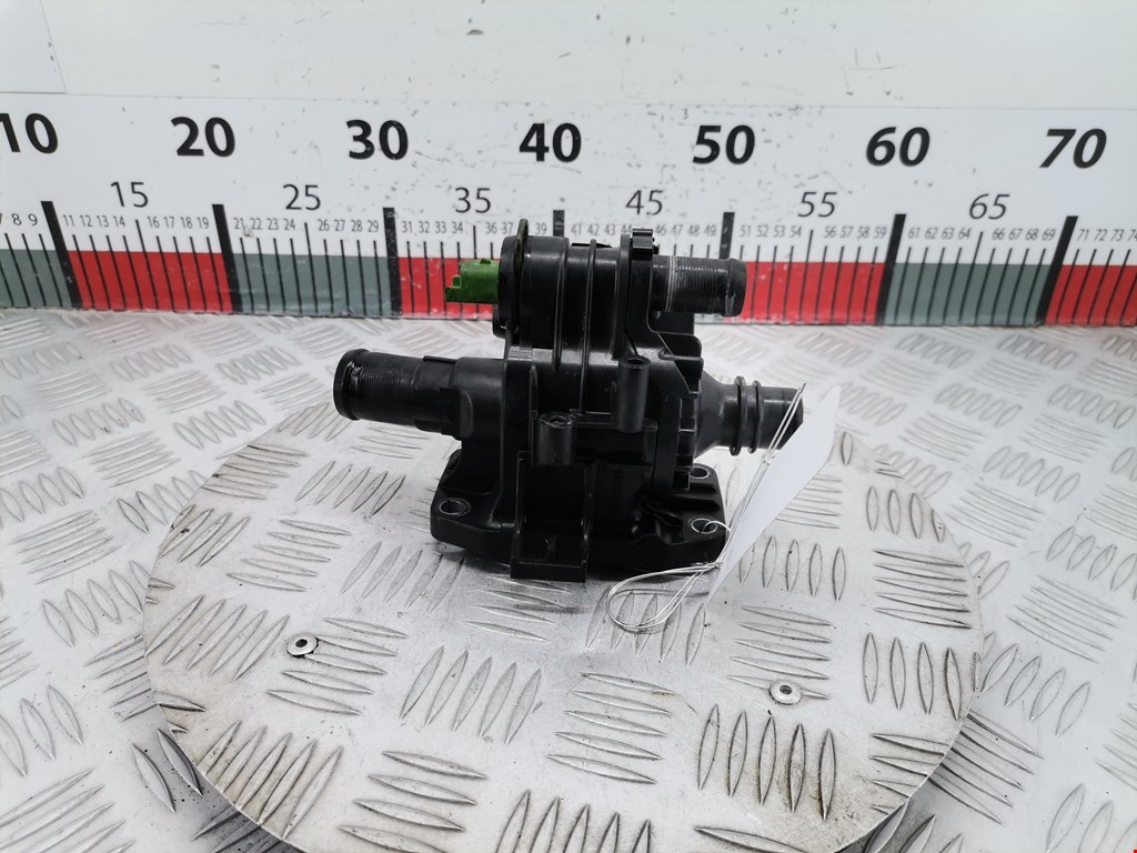 Корпус термостата FORD Focus II 2005-2011