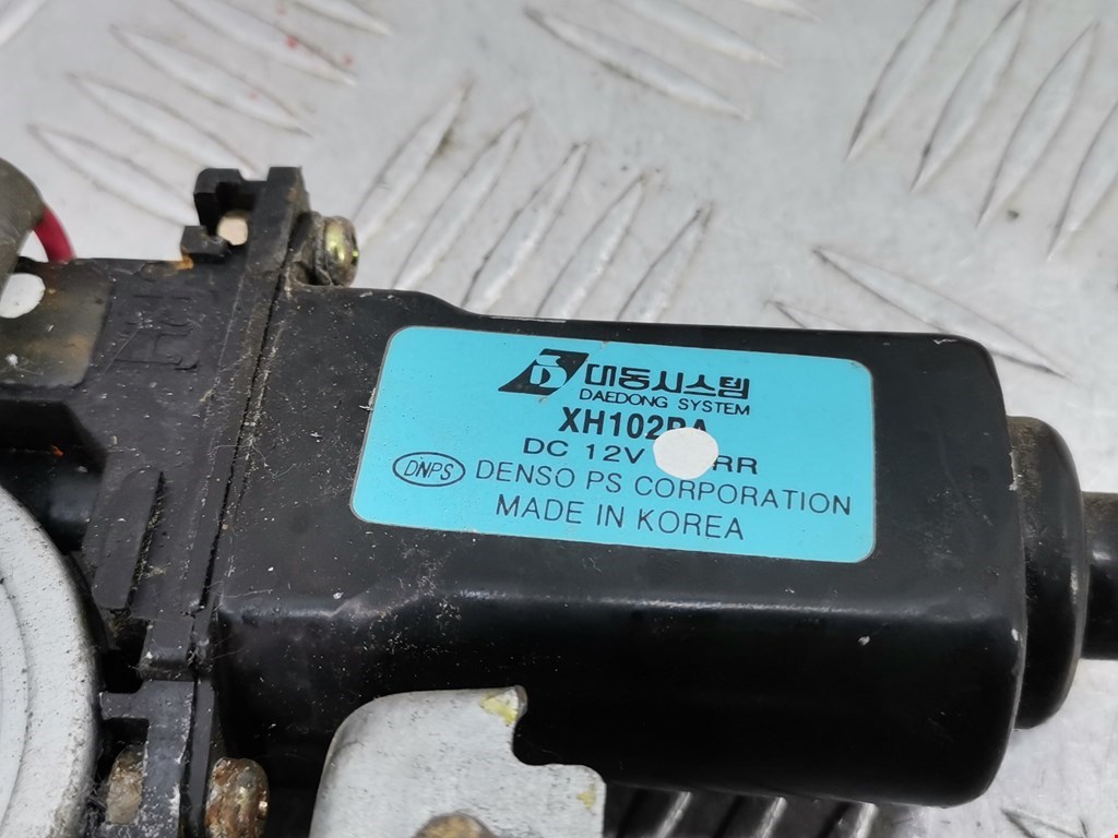 Стеклоподъемник задний правый KIA Sorento 2002-2009