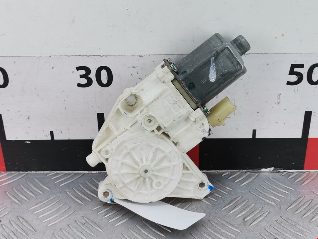 Моторчик (двигатель) стеклоподъемника DODGE Journey 2008-2020