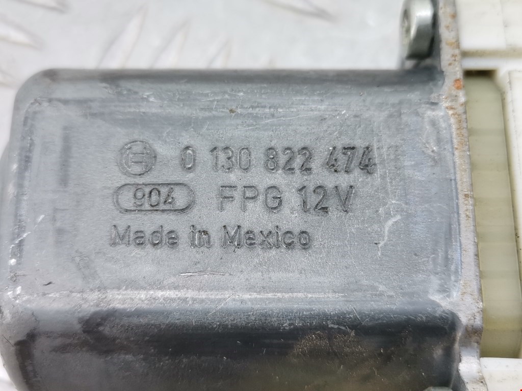 Моторчик (двигатель) стеклоподъемника DODGE Journey 2008-2020