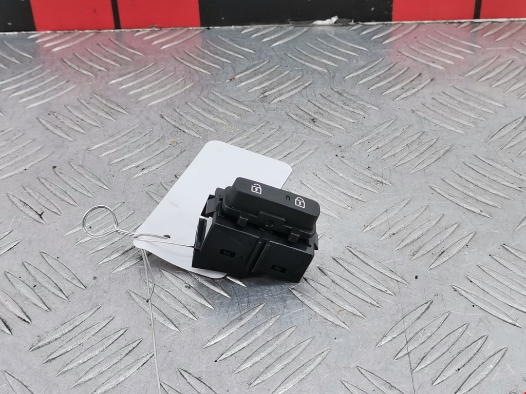 Кнопка центрального замка VOLVO V60 2010-2018