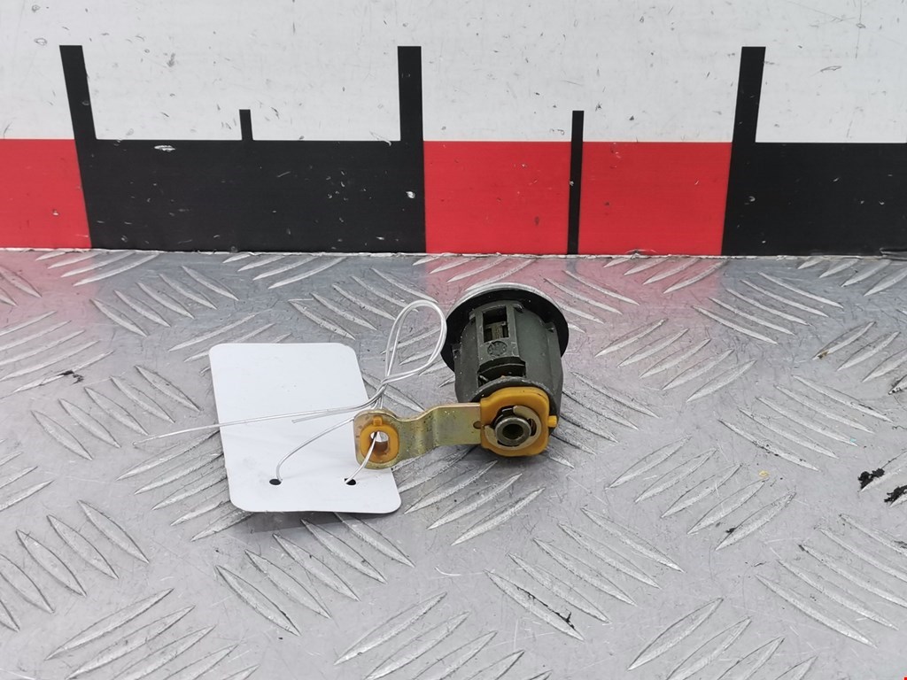 Вставка замка багажника CITROEN Berlingo 1996-2012