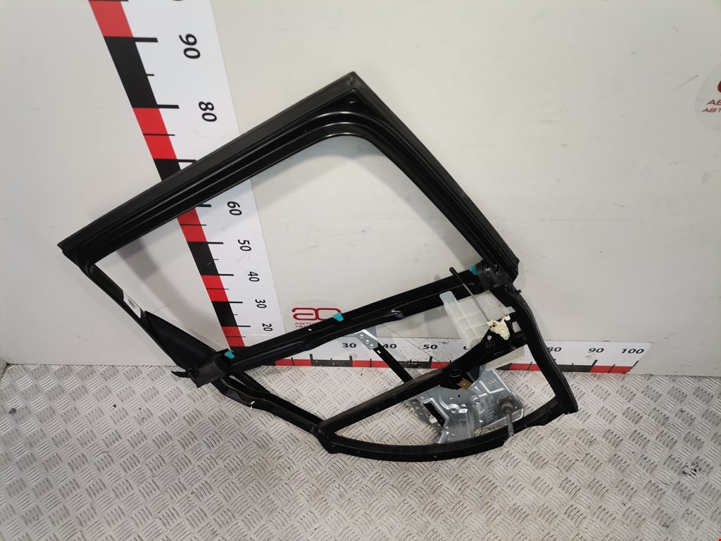 Стеклоподъемник задний левый AUDI A4 B5 1995-2001