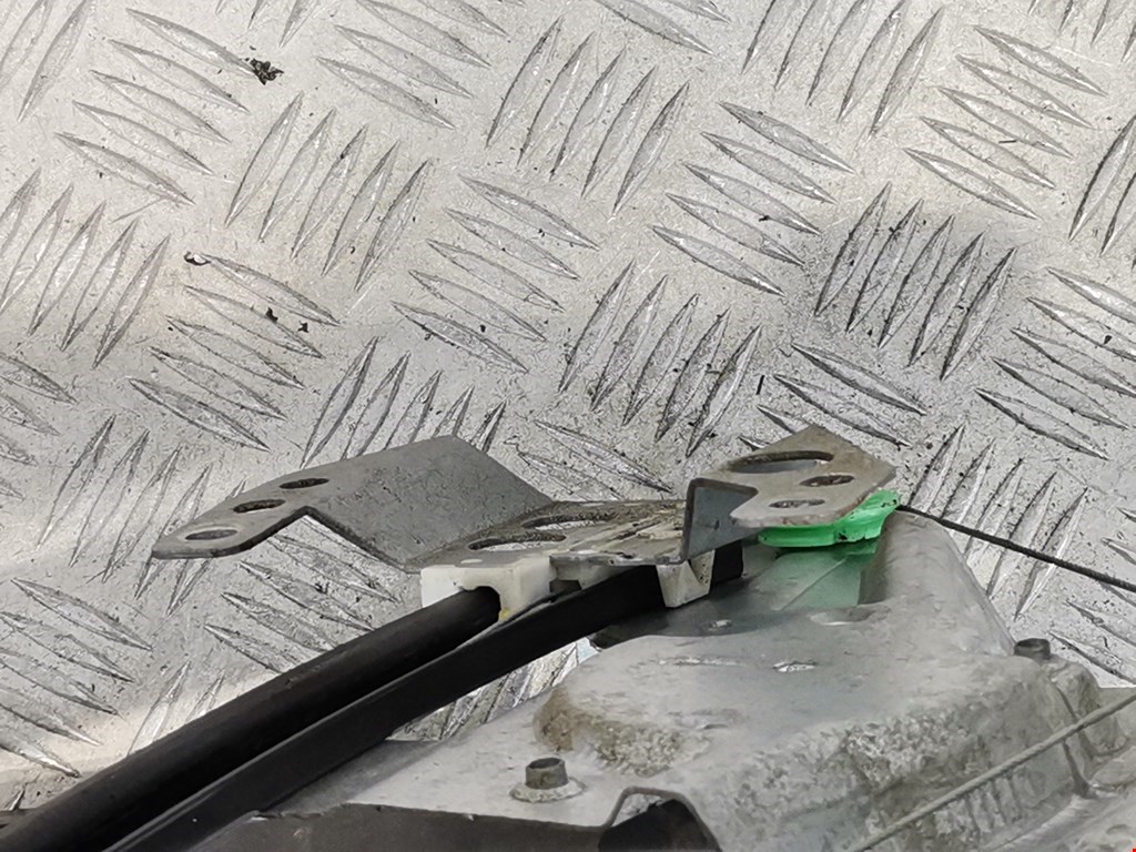 Стеклоподъемник задний левый AUDI A4 B5 1995-2001