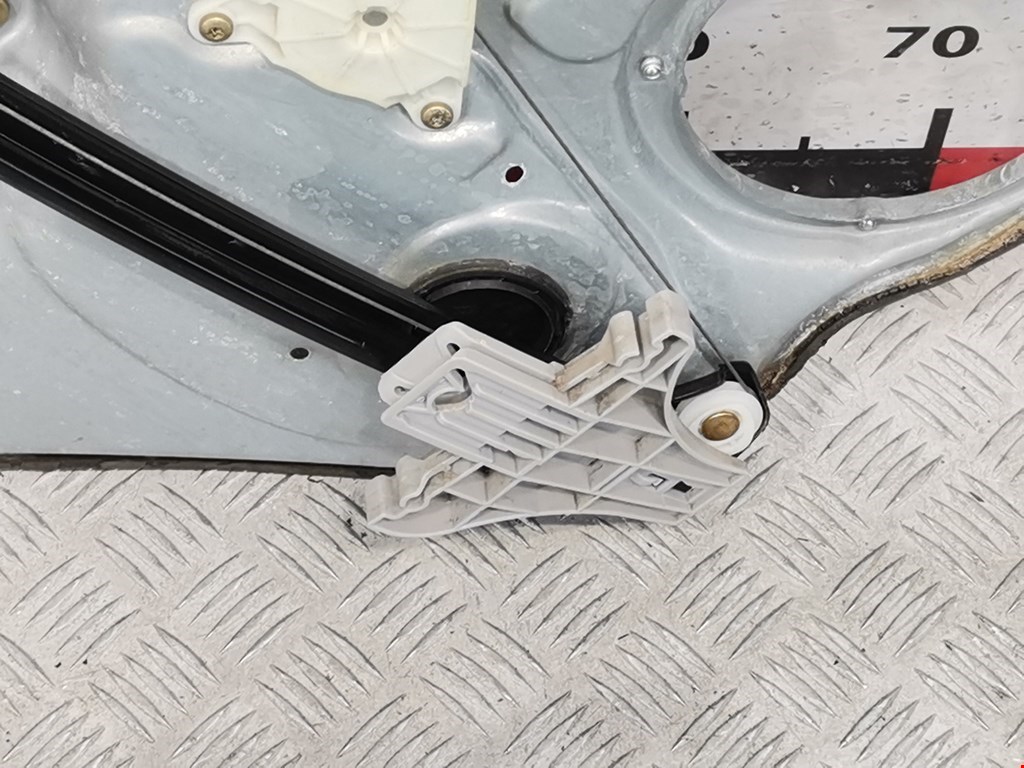 Стеклоподъемник задний правый SKODA Superb 2002-2008