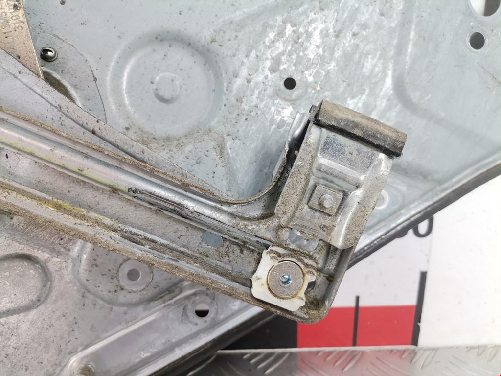 Стеклоподъемник задний левый FORD C-MAX 2003-2010