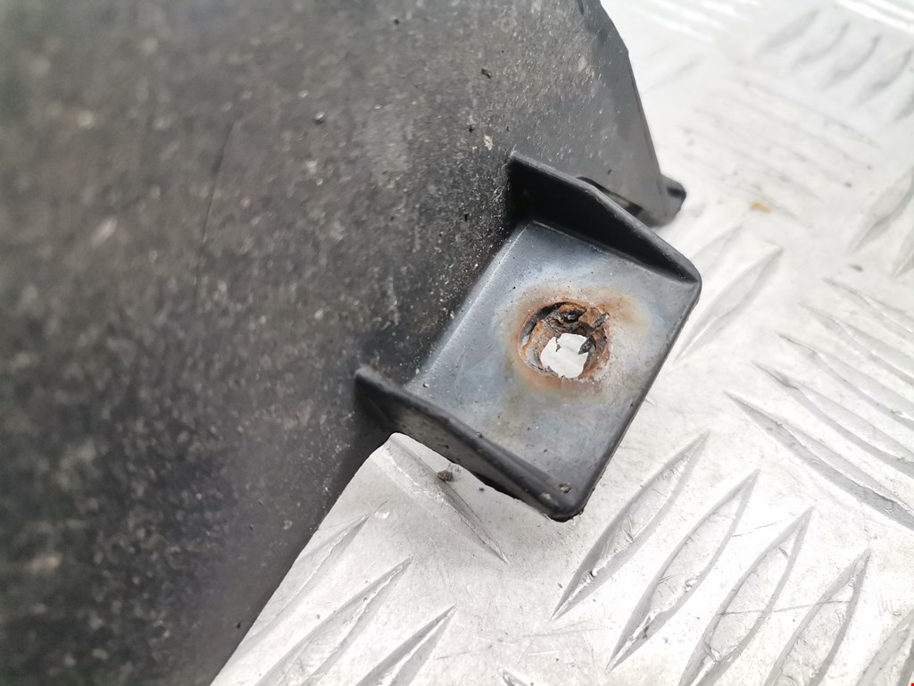 Кронштейн заднего бампера центральный FORD Mondeo IV 2007-2015