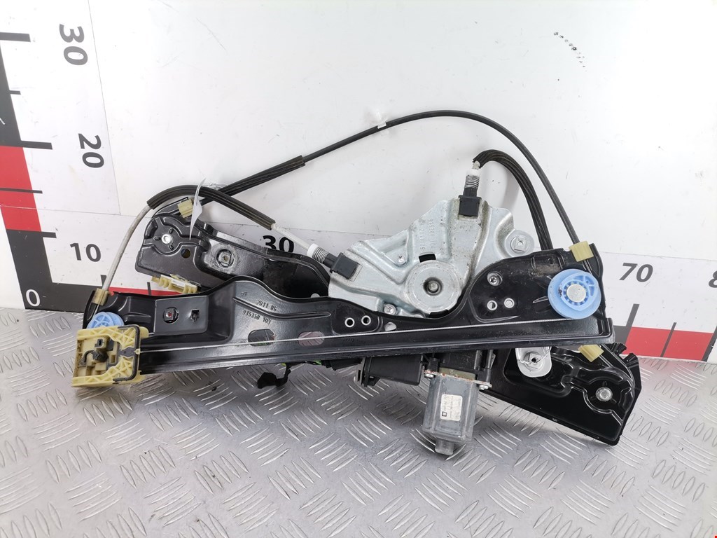 Стеклоподъемник передний правый OPEL Astra J 2009-2017