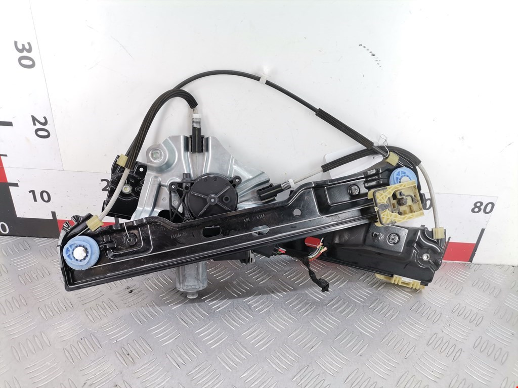 Стеклоподъемник передний правый OPEL Astra J 2009-2017