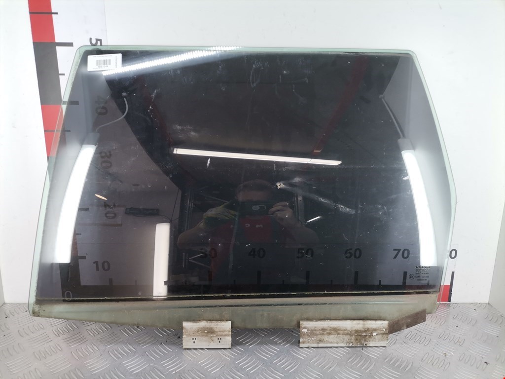Стекло двери заднее левое VOLVO S70 1997-2000