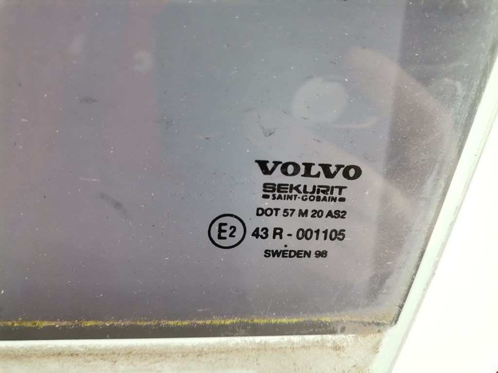 Стекло двери заднее левое VOLVO S70 1997-2000