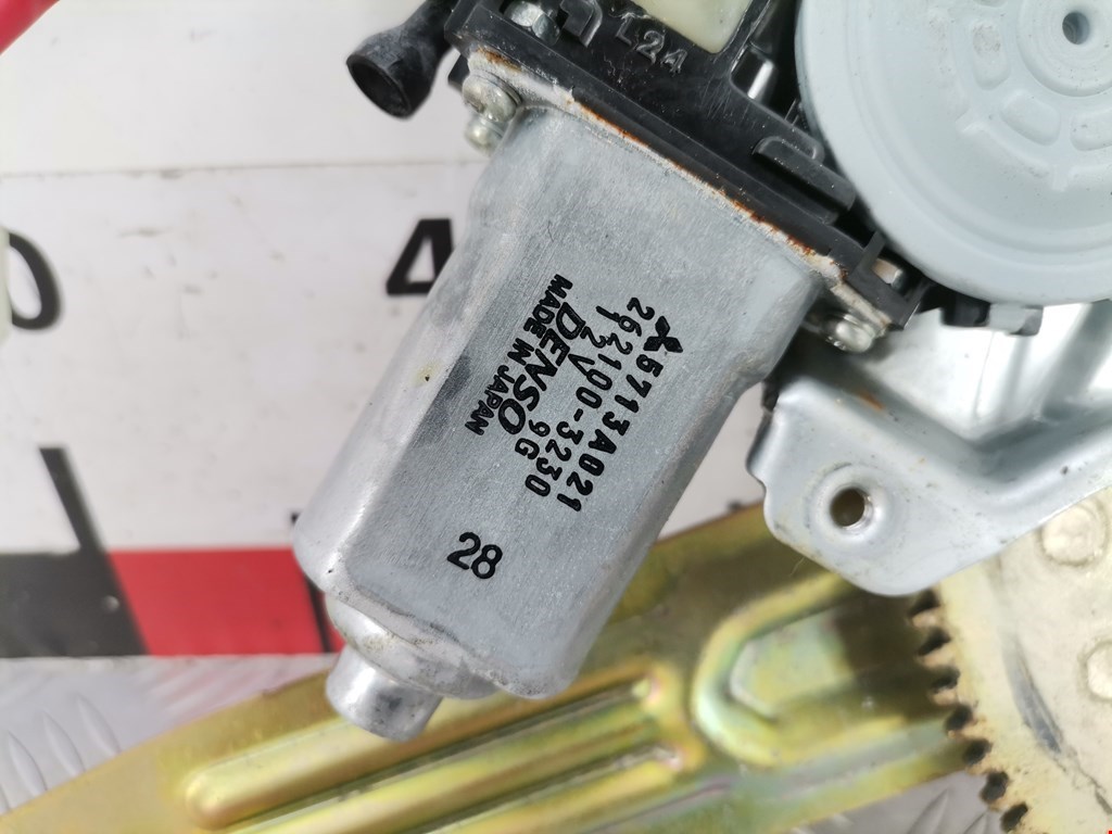 Стеклоподъемник задний левый MITSUBISHI Pajero Sport 1998-2008