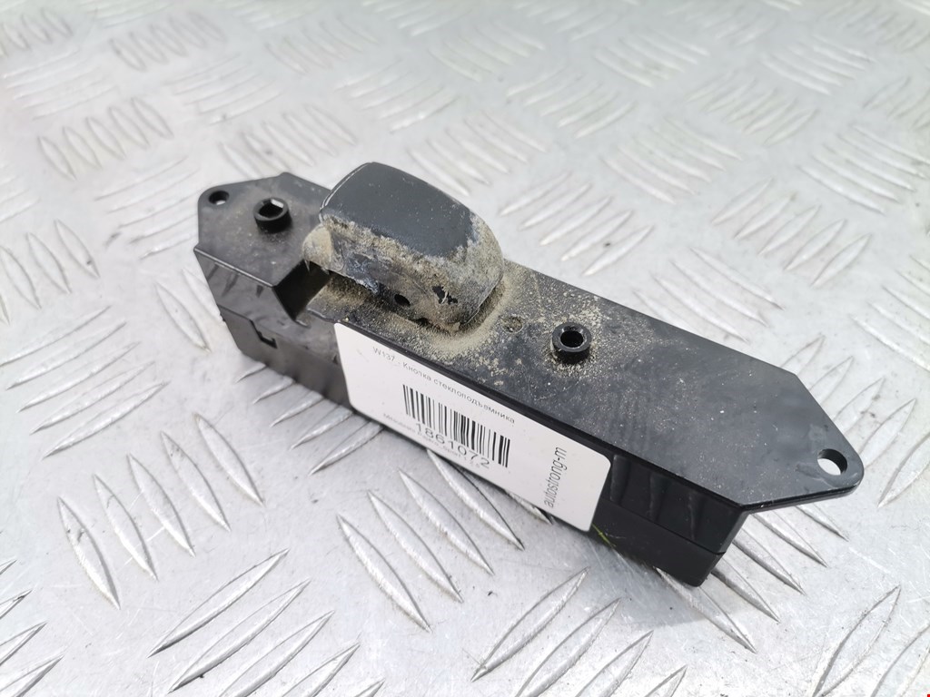 Кнопка стеклоподъемника Mitsubishi Pajero Sport 1 (1998-2008)