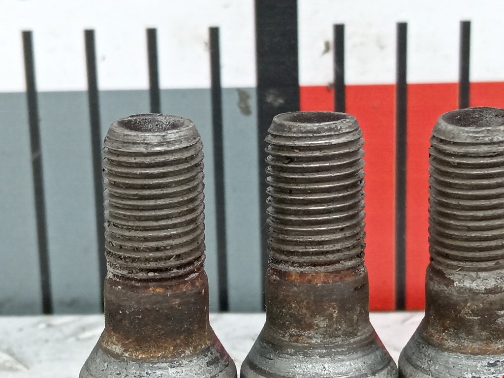 Болты PEUGEOT 207 2006-2015