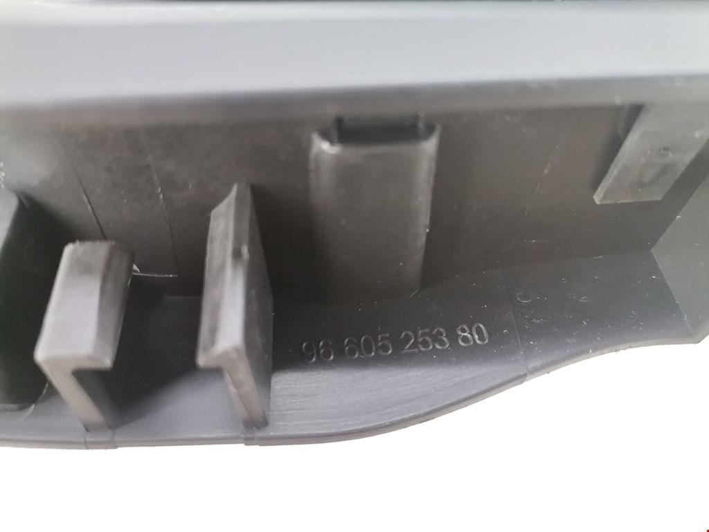 Ручка дверная передняя внутренняя правая PEUGEOT 308 2007-2015