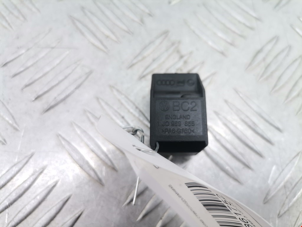 Кнопка стеклоподъемника VOLKSWAGEN Passat B5 1997-2005