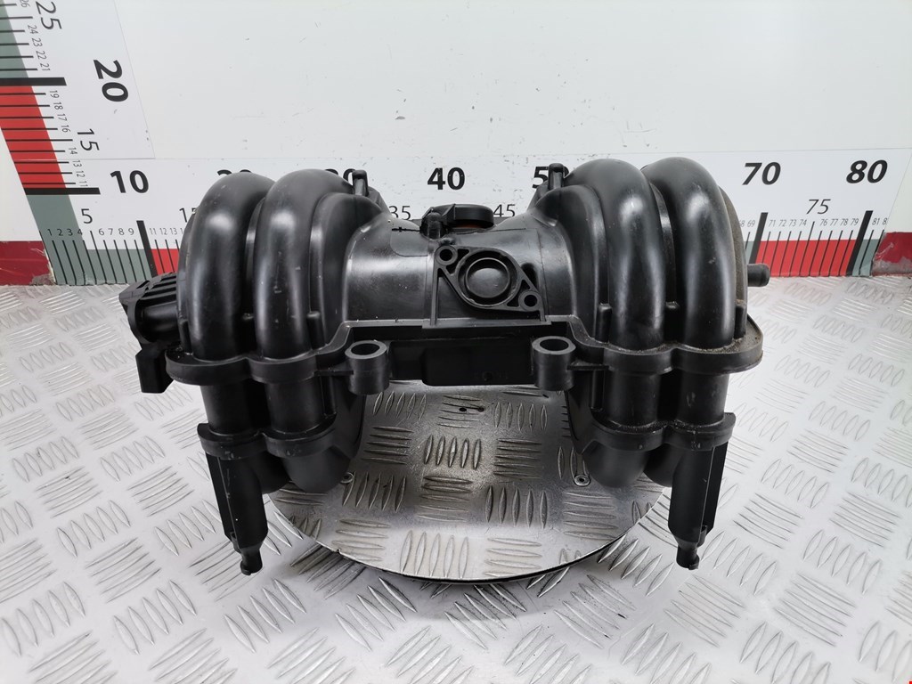 Коллектор впускной VOLKSWAGEN Polo III 1994-2001