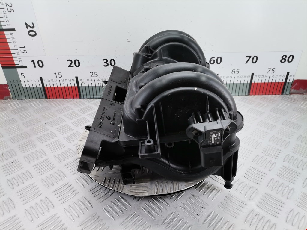 Коллектор впускной VOLKSWAGEN Polo III 1994-2001