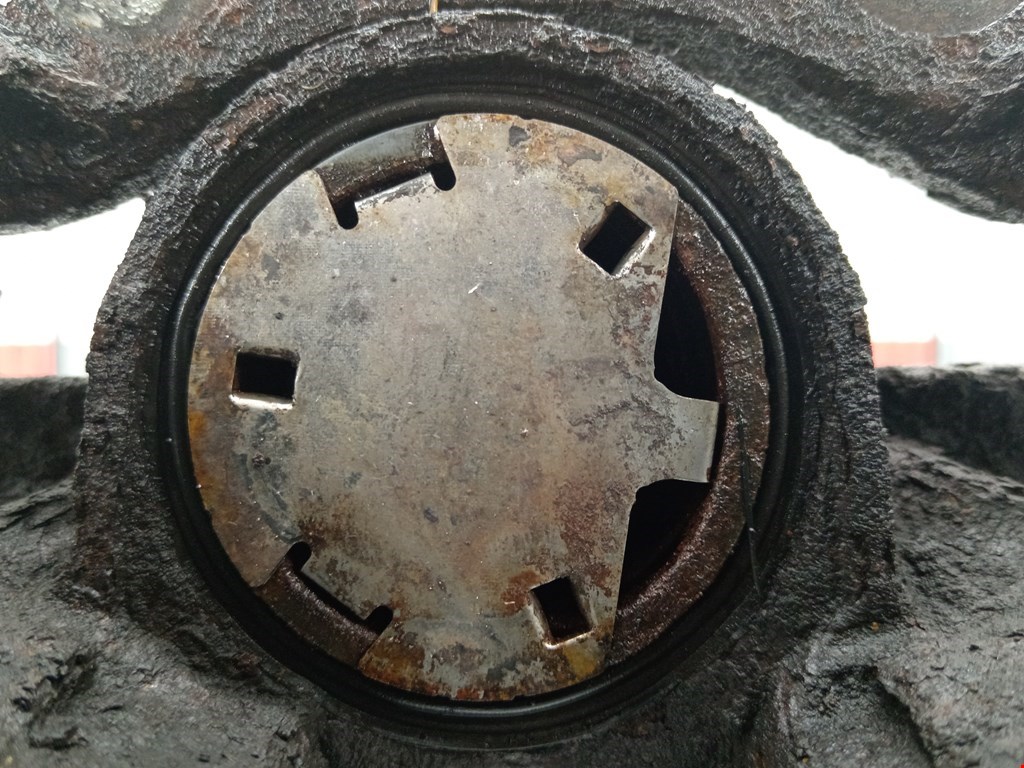 Суппорт передний правый PEUGEOT 308 2007-2015