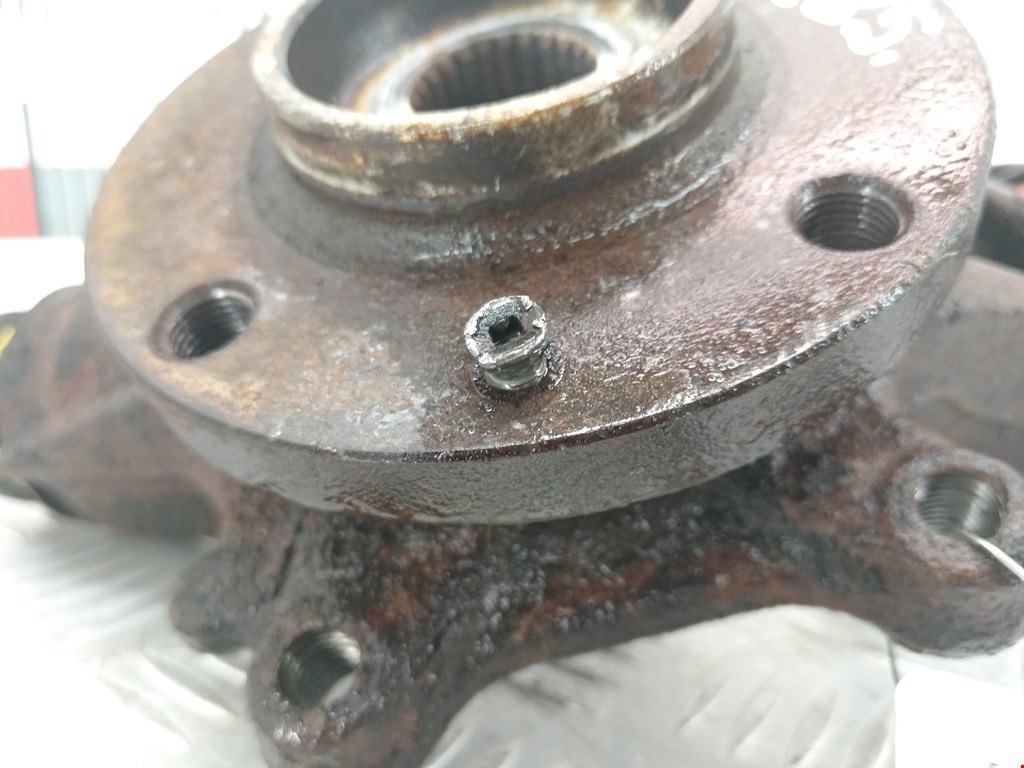 Ступица передняя правая PEUGEOT 308 2007-2015