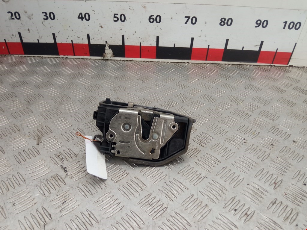 Замок двери передней правой BMW 5er 5 серия E60/E61 2003-2010