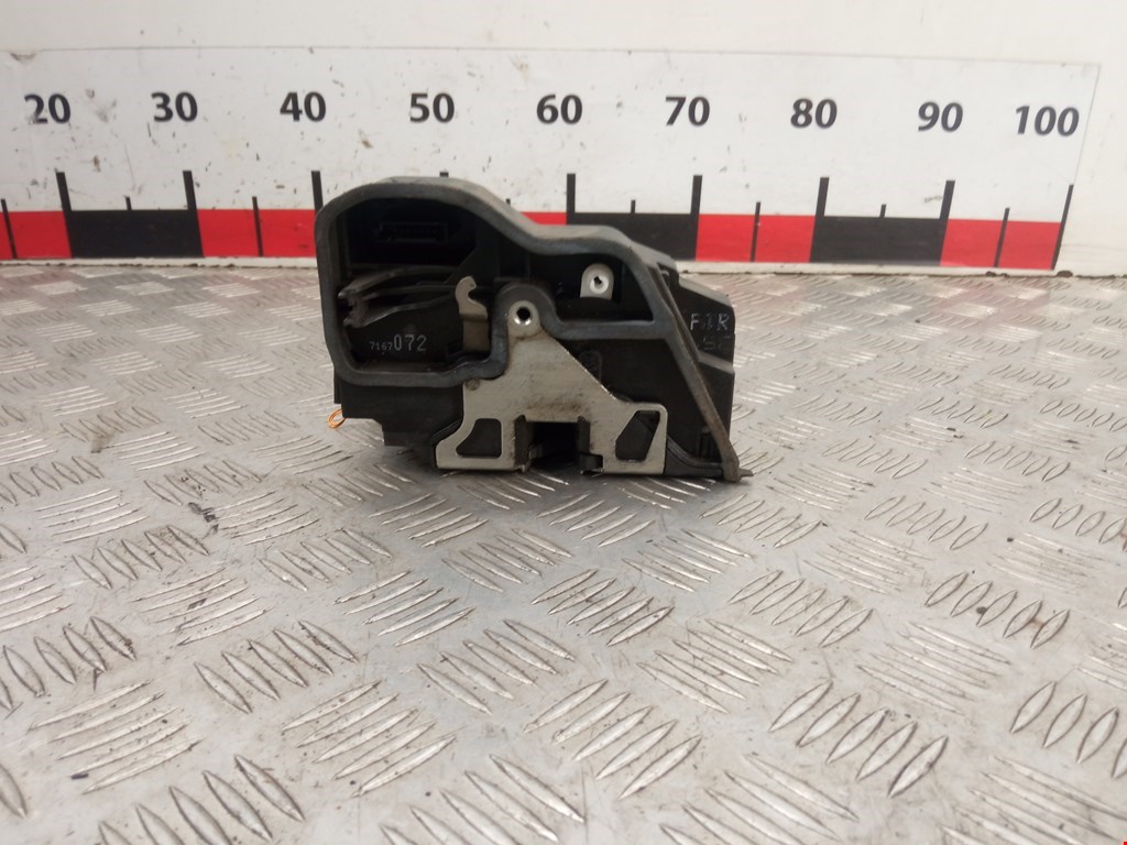 Замок двери передней правой BMW 5er 5 серия E60/E61 2003-2010