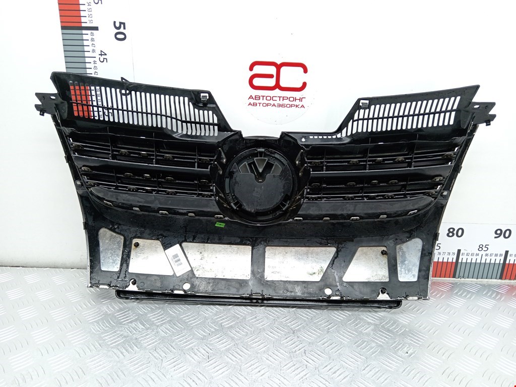 Решетка радиатора VOLKSWAGEN Golf V 2003-2009