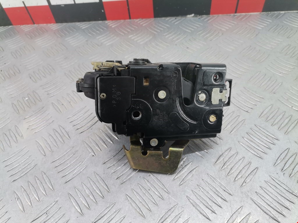 Замок двери задней левой AUDI A6 C5 1997-2004