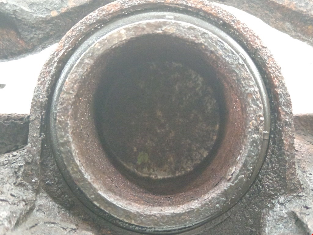 Суппорт передний правый PEUGEOT 308 2007-2015