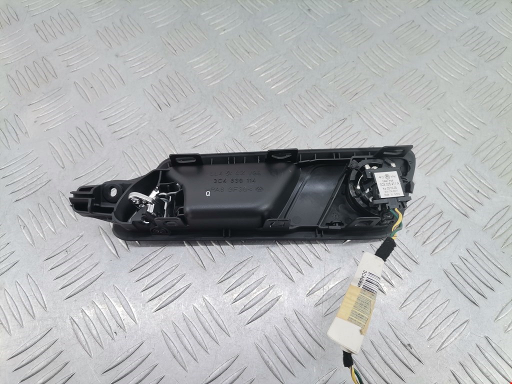 Ручка дверная задняя внутренняя правая VOLKSWAGEN Passat B6 2005-2011