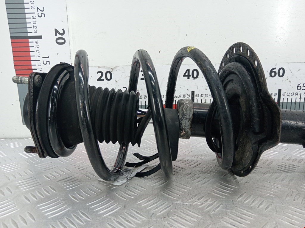 Амортизатор передний правый MITSUBISHI Outlander GF0W 2012-н.в.