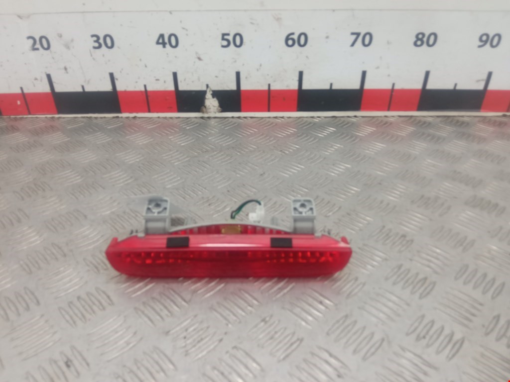 Фонарь дополнительный тормозной (стоп-сигнал) Kia Picanto 1 (2004-2011)