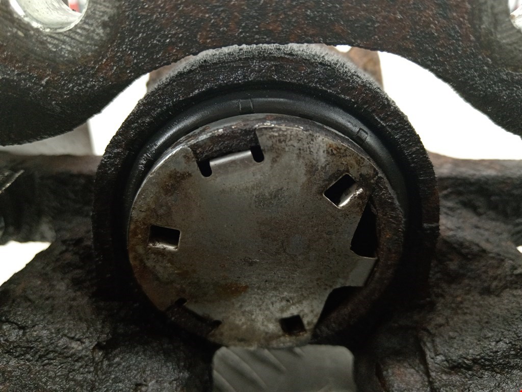 Суппорт передний правый PEUGEOT 308 2007-2015