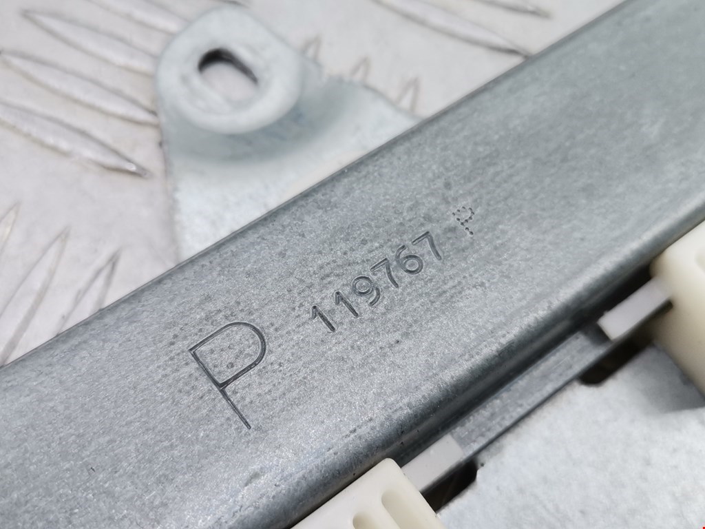 Стеклоподъемник задний правый NISSAN Qashqai J10 2006-2013