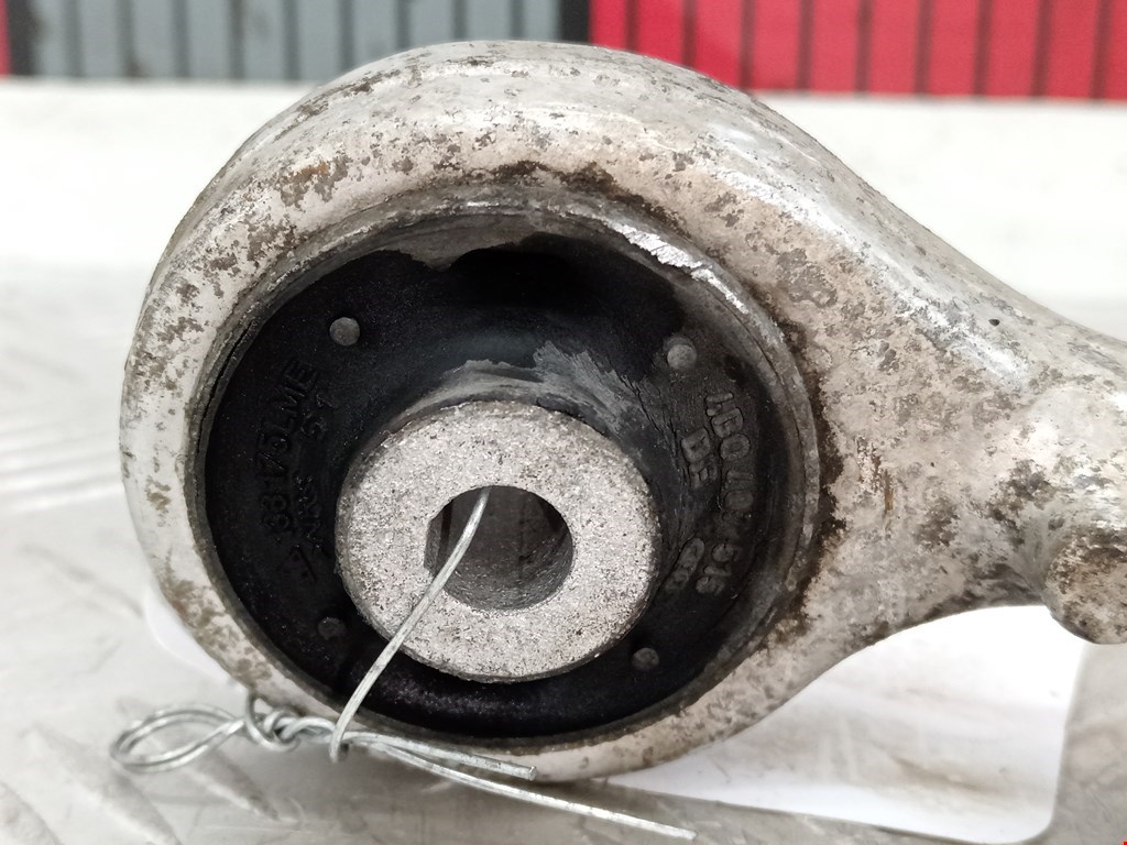 Рычаг передний правый VOLKSWAGEN Passat B5 1997-2005