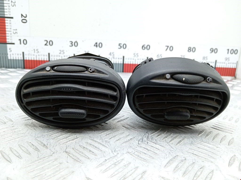 Дефлектор воздушный FORD Focus I 1998-2005