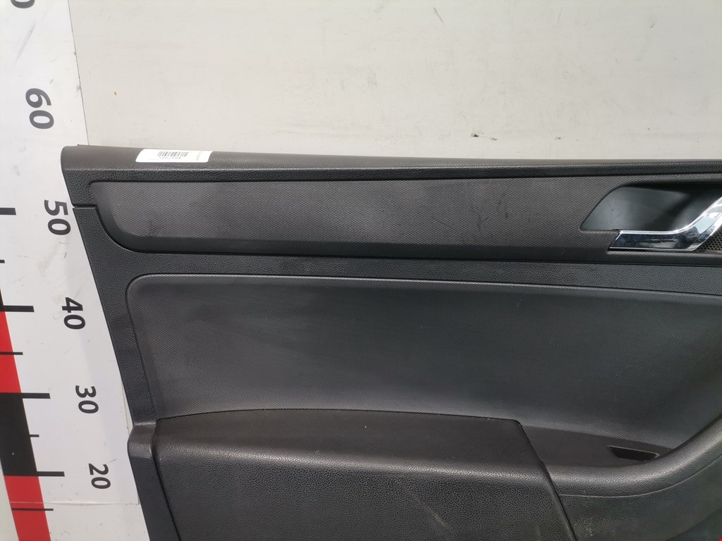 Обшивка двери передняя левая SKODA Rapid 2012-2020