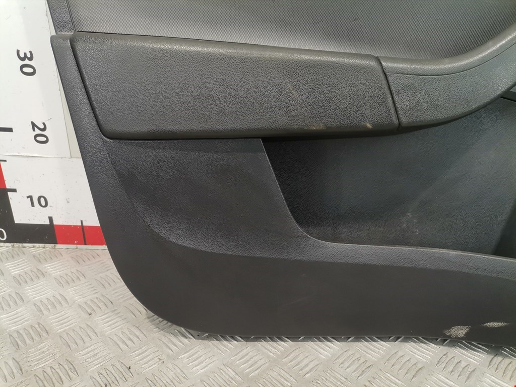 Обшивка двери передняя левая SKODA Rapid 2012-2020