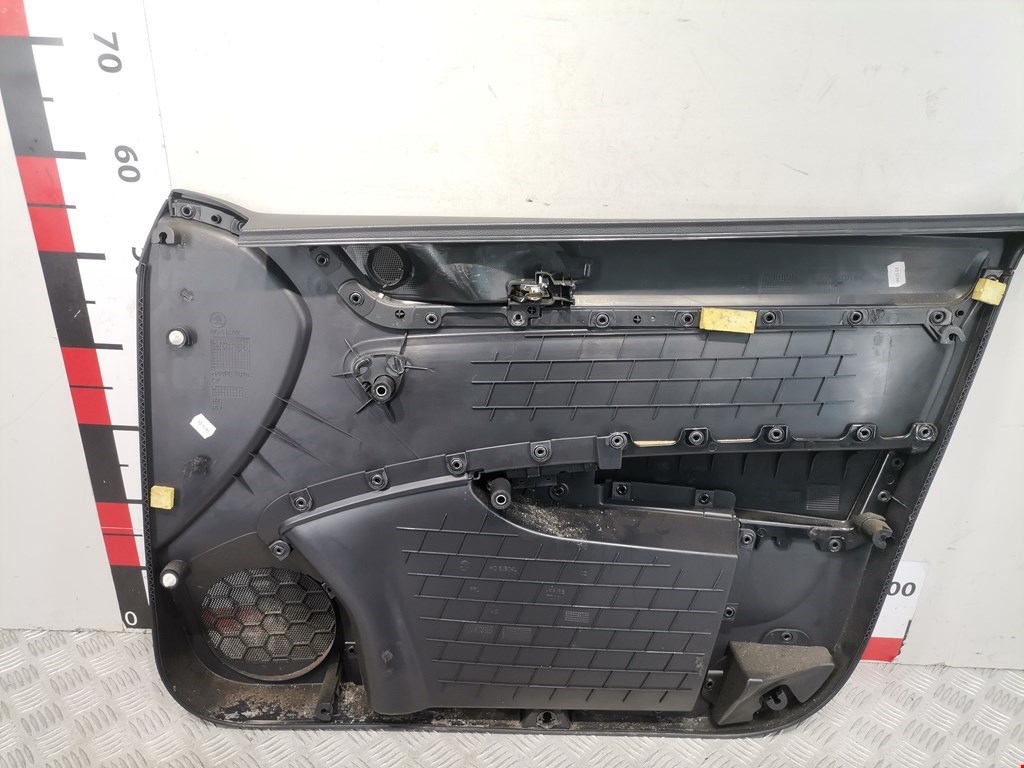 Обшивка двери передняя левая SKODA Rapid 2012-2020