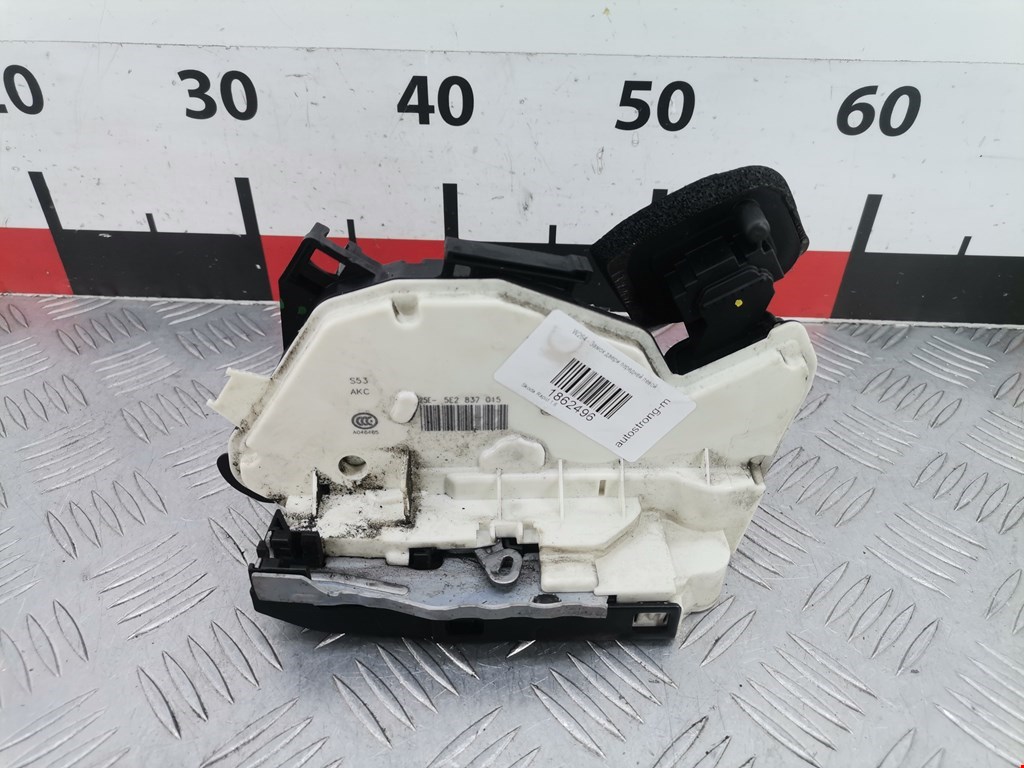 Замок двери передней левой SKODA Rapid 2012-2020