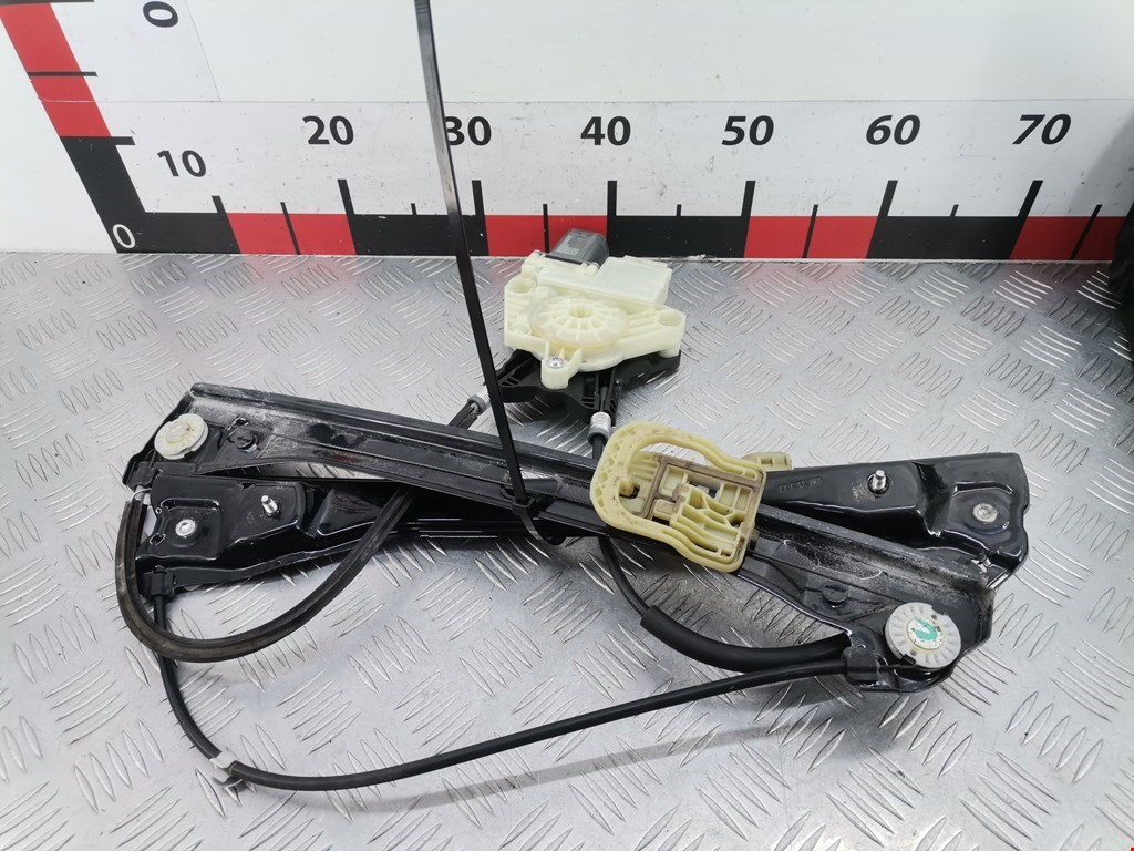 Стеклоподъемник передний левый SKODA Rapid 2012-2020