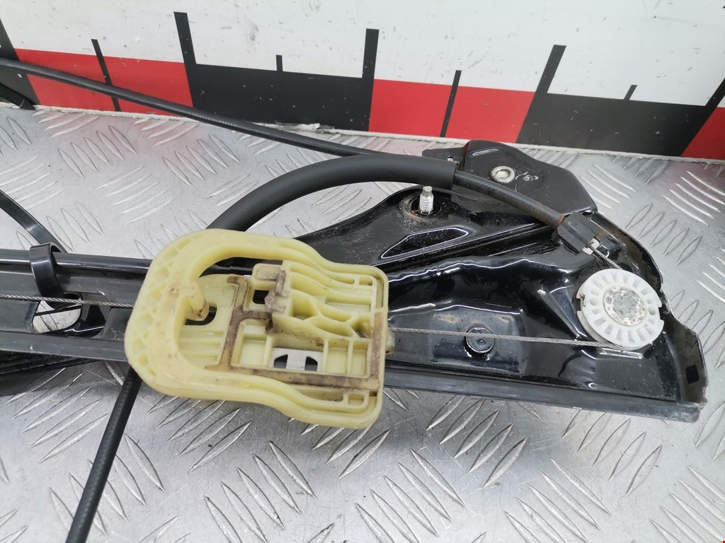 Стеклоподъемник передний левый SKODA Rapid 2012-2020