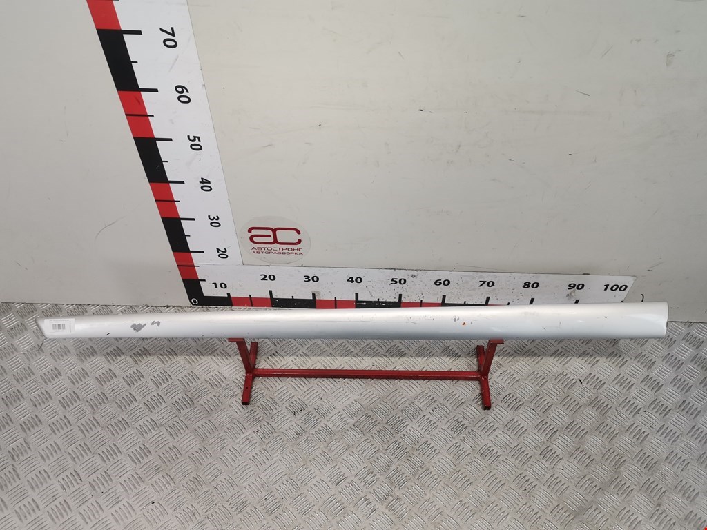 Накладка декоративная (молдинг) двери передней левой Ford Fiesta 5 (2002-2008)