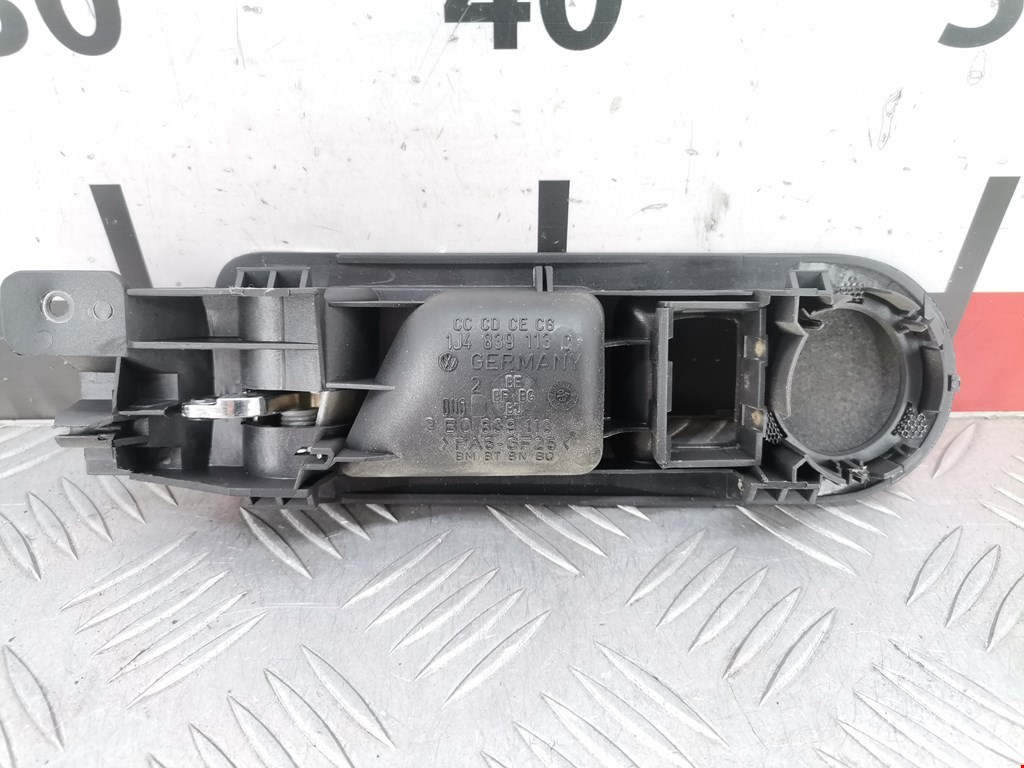 Ручка дверная задняя внутренняя левая VOLKSWAGEN Passat B5 1997-2005