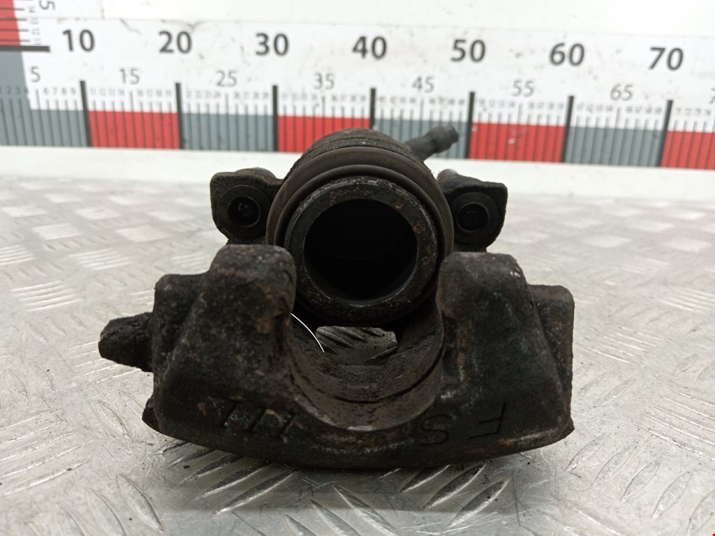 Суппорт передний правый SEAT Ibiza 2002-2008