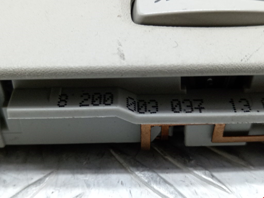 Плафон салонный (салона фонарь) RENAULT Espace 2003-2014