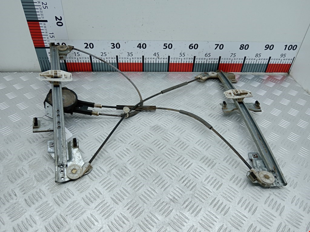 Стеклоподъемник передний правый PEUGEOT Partner 1996-2009