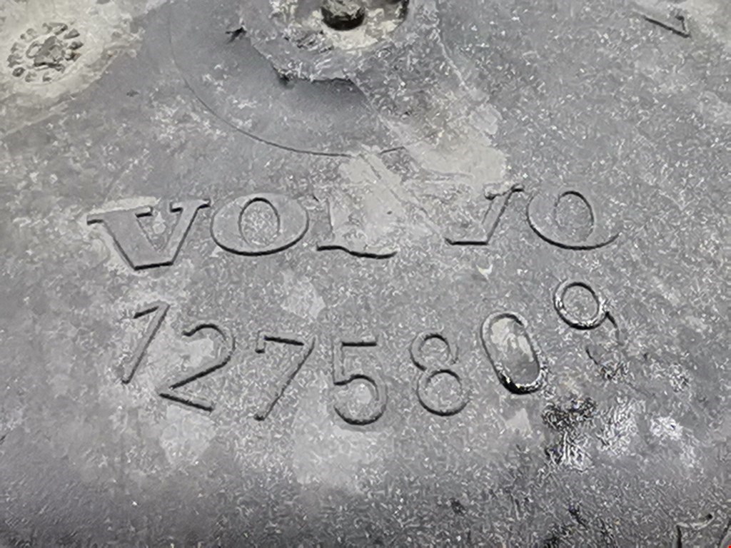 Крышка масляного фильтра VOLVO V40 I 1995-2004