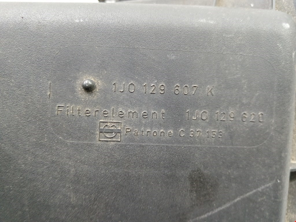 Корпус воздушного фильтра AUDI A3 8L 1996-2003